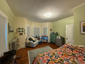 33 Chester St, Unit #2F in Somerville, MA - Building Photo - Building Photo