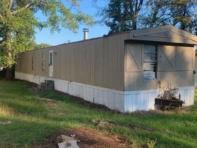 property at 21 Peaceful Pines Dr