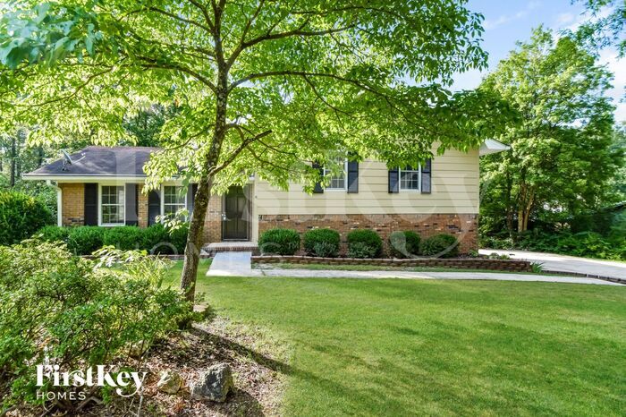 2207 Vicki Dr in Birmingham, AL - Building Photo