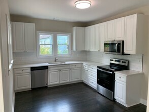 1962 Washington Rd in East Point, GA - Building Photo - Building Photo