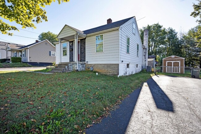 211 N Mantle Ave in Elizabethtown, KY - Building Photo - Building Photo