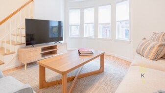 5 Davis Ave, Unit 6 in Brookline, MA - Building Photo