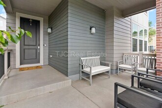 8890 Yates Dr in Westminster, CO - Foto de edificio - Building Photo