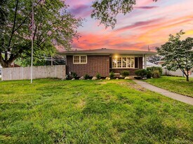 24620 Wood St in St. Clair Shores, MI - Building Photo