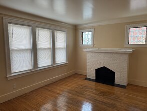15878 Kentucky St in Detroit, MI - Building Photo - Building Photo