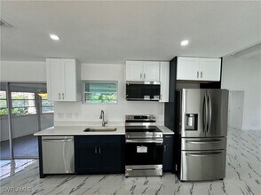 335 SW 48th Terrace in Cape Coral, FL - Building Photo - Building Photo