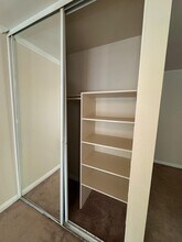 5510 Owensmouth Ave, Unit 202 in Woodland Hills, CA - Building Photo - Building Photo