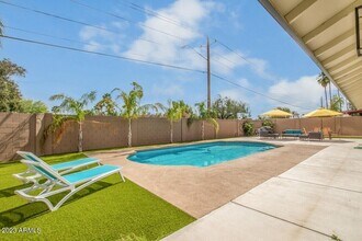 5253 E Beck Ln in Scottsdale, AZ - Building Photo - Building Photo