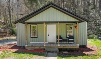 101 Brickside Ln in Galax, VA - Building Photo