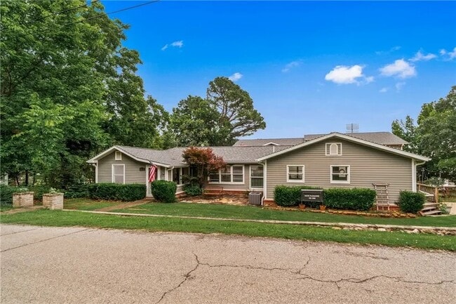 property at 410 N Oliver Ave