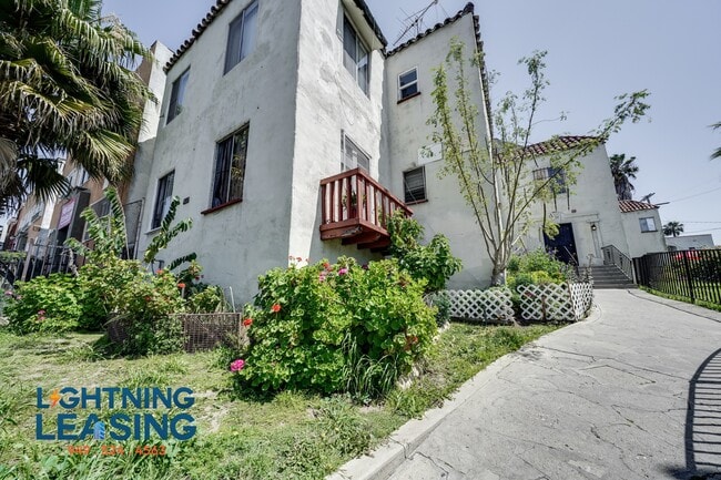 property at 405 N Coronado St