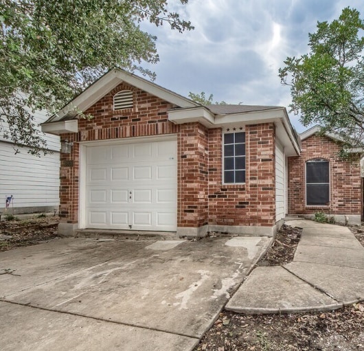 property at 6931 Grapevine Lk