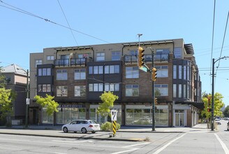 Broadway Crosssing in Vancouver, BC - Building Photo - Building Photo