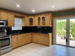 720 NW 123rd Ave in Miami, FL - Building Photo - Building Photo