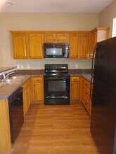 406 Conley Dr in Hinesville, GA - Building Photo - Building Photo