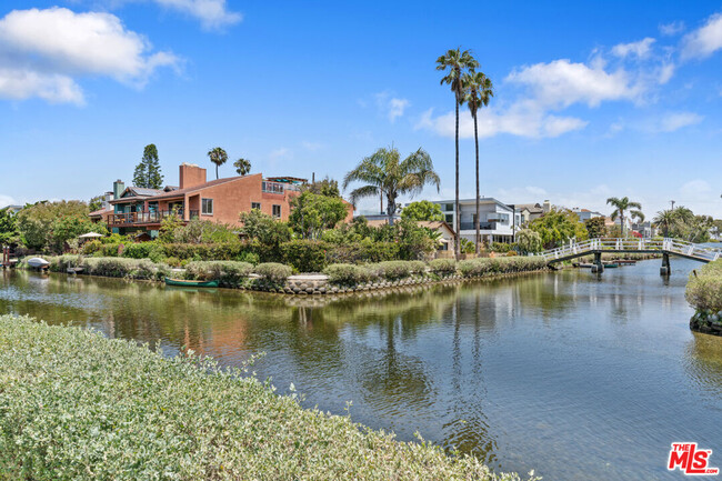 2512 Grand Canal in Los Angeles, CA - Building Photo - Building Photo