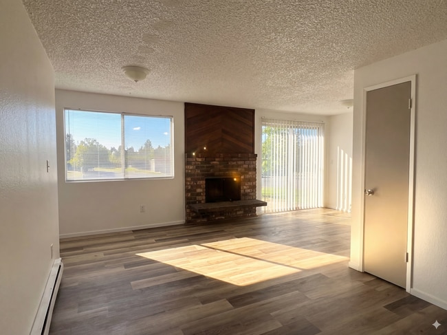 224 Ellingson Dr, Unit B in Pacific, WA - Foto de edificio - Building Photo