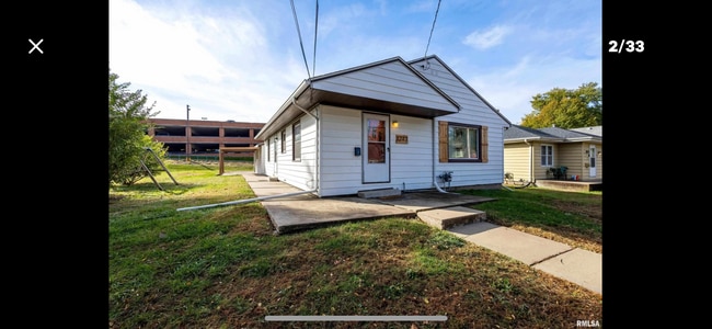 1243 E Dover Ct in Davenport, IA - Foto de edificio - Building Photo