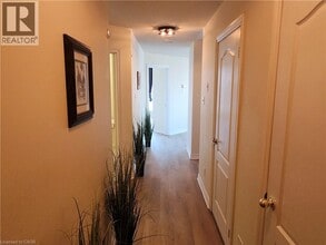 135 James St S in Hamilton, ON - Building Photo - Building Photo