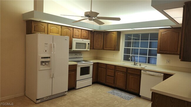 1226 S Brandywine Cir in Ft. Myers, FL - Building Photo - Building Photo