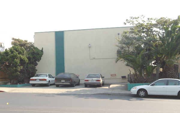 1960 S Robertson Blvd in Los Angeles, CA - Building Photo