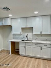 2002 N 73rd Ave in Phoenix, AZ - Building Photo - Building Photo