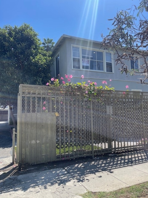 530 N Van Ness Ave, Unit Apartment 3