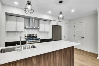 11514-11587 87 St NW in Edmonton, AB - Building Photo - Building Photo