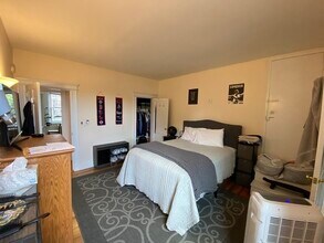 77 Parkman St in Brookline, MA - Building Photo - Building Photo