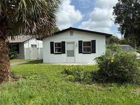 1915 Virginia Ave in Eustis, FL - Building Photo