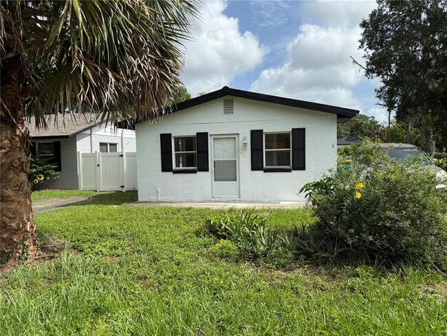 property at 1915 Virginia Ave