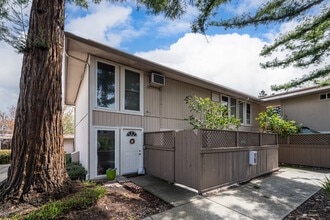 1671 Alvarado Ave in Walnut Creek, CA - Building Photo - Building Photo
