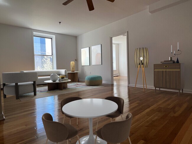 319 Barrow St in Jersey City, NJ - Building Photo - Building Photo