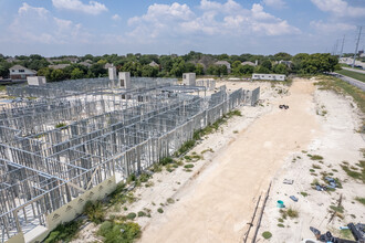 Vineyard Austin in Austin, TX - Foto de edificio - Building Photo