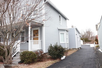 710 W Lackawanna Ave in Dickson City, PA - Building Photo - Building Photo