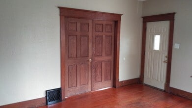 145 E 14th St in Fremont, NE - Building Photo - Building Photo