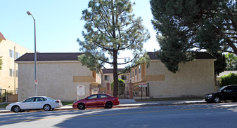 17322 Chatsworth St Apartments