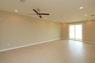 7917 Elka Lp in Laredo, TX - Building Photo - Building Photo