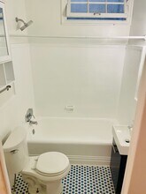 1518 Isherwood St NE, Unit Isherwood Apt in Washington, DC - Building Photo - Building Photo