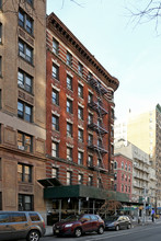 300 W 107th St in New York, NY - Building Photo - Building Photo