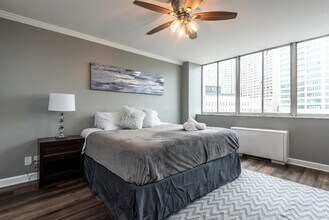 215 Piedmont Ave NE in Atlanta, GA - Foto de edificio - Building Photo