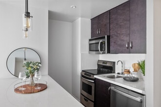 Pinnacle at Nob Hill in San Francisco, CA - Foto de edificio - Interior Photo