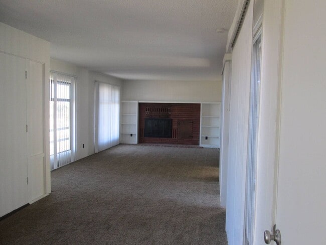 101 Patterson Rd in Santa Maria, CA - Building Photo - Building Photo