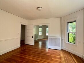 71 Fayerweather St in Cambridge, MA - Building Photo - Building Photo