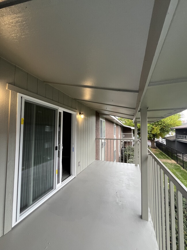 Standard Street Oasis Apartments in Spokane, WA - Building Photo - Building Photo