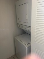 686 NW 114th Ave in Miami, FL - Building Photo