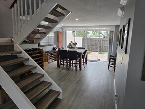 7753 SW 102nd Pl in Miami, FL - Foto de edificio - Building Photo