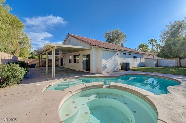 10518 Santerno St in Las Vegas, NV - Building Photo - Building Photo
