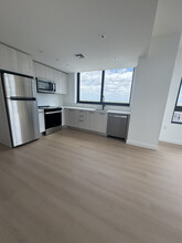 226 NW 33rd St, Unit B3 in Miami, FL - Building Photo - Building Photo