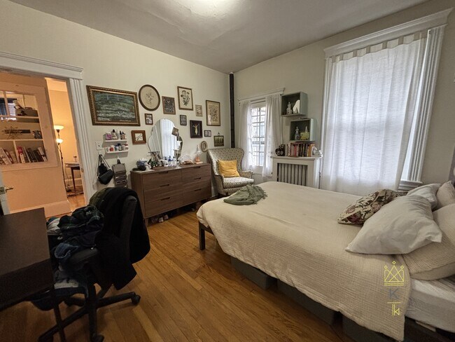 1407 Beacon St, Unit 6 in Brookline, MA - Building Photo - Building Photo